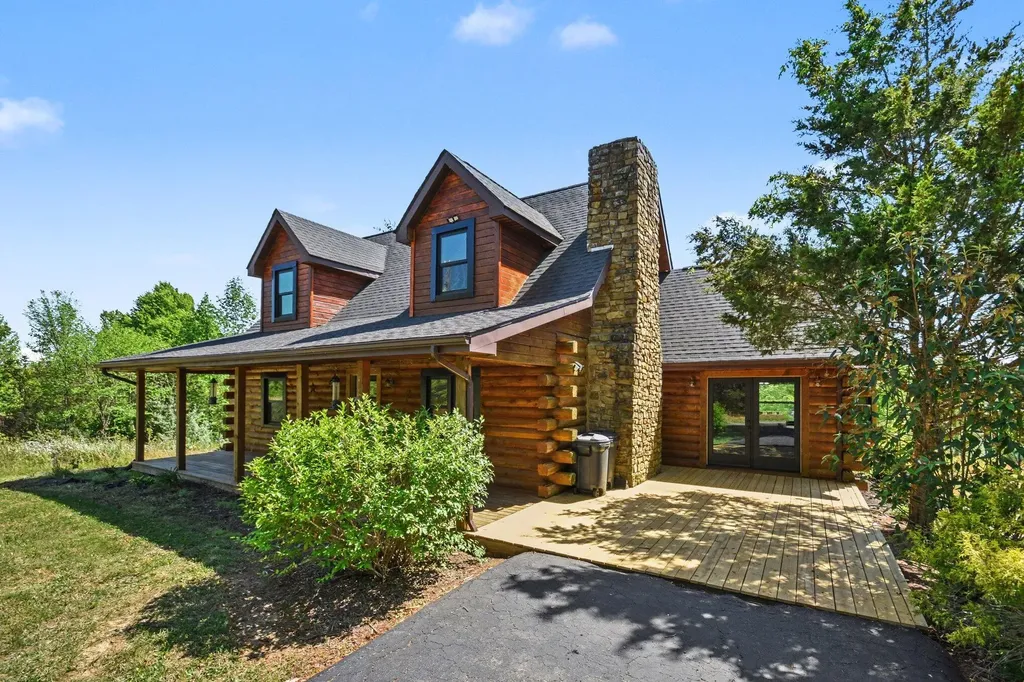 70 Twin Creek Loop Jamestown KY 42629