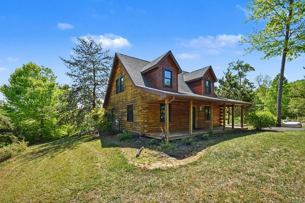 70 Twin Creek Loop Jamestown KY 42629