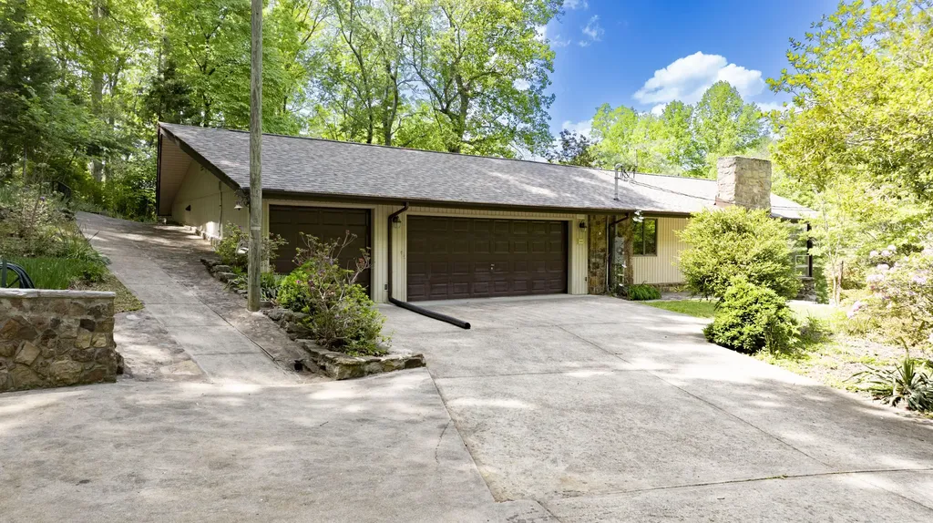 568 Castle Street Monticello KY 42633