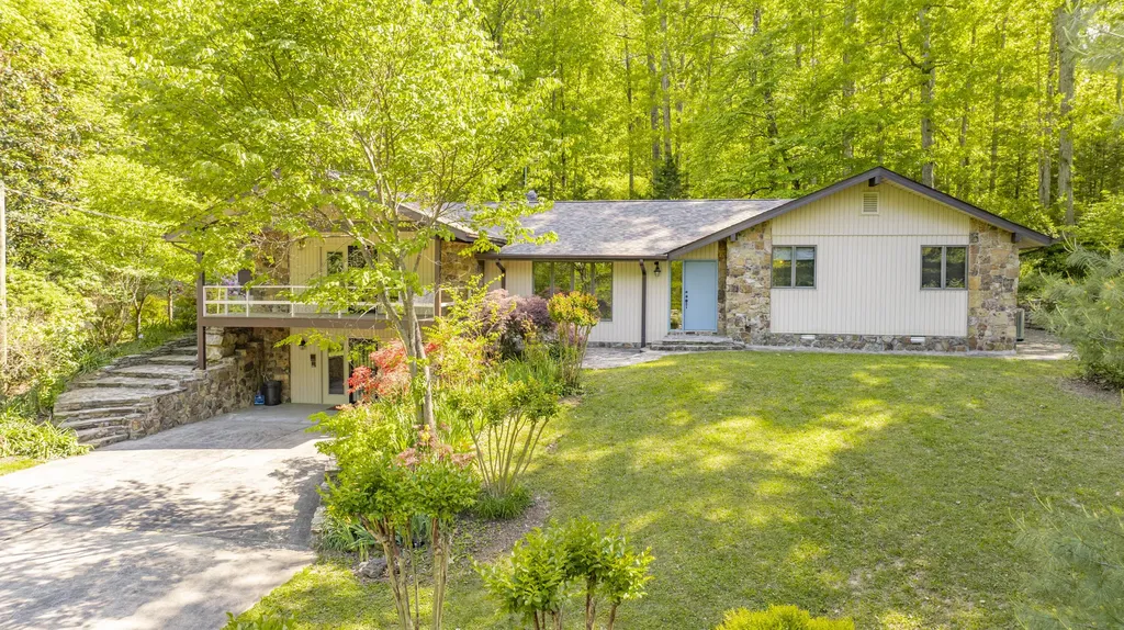568 Castle Street Monticello KY 42633