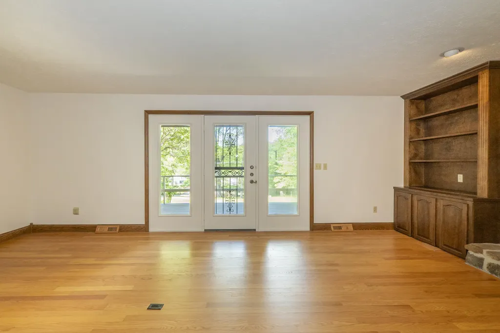568 Castle Street Monticello KY 42633