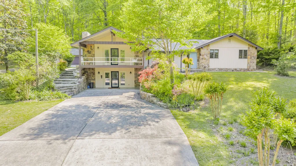 568 Castle Street Monticello KY 42633
