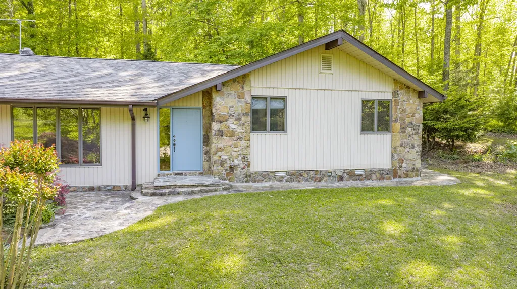 568 Castle Street Monticello KY 42633