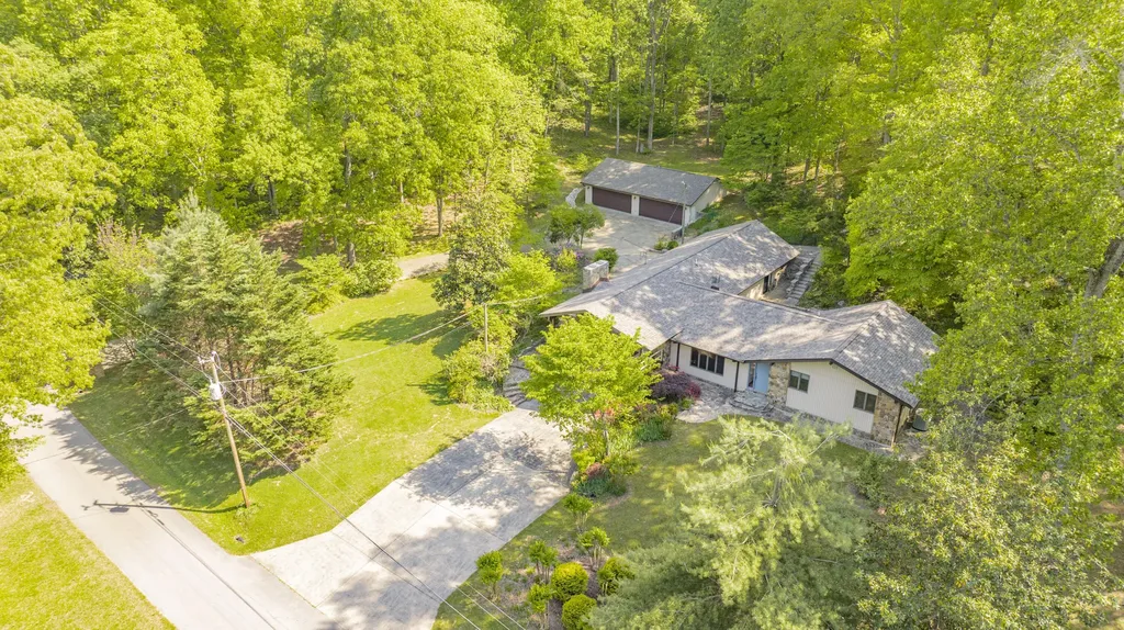 568 Castle Street Monticello KY 42633