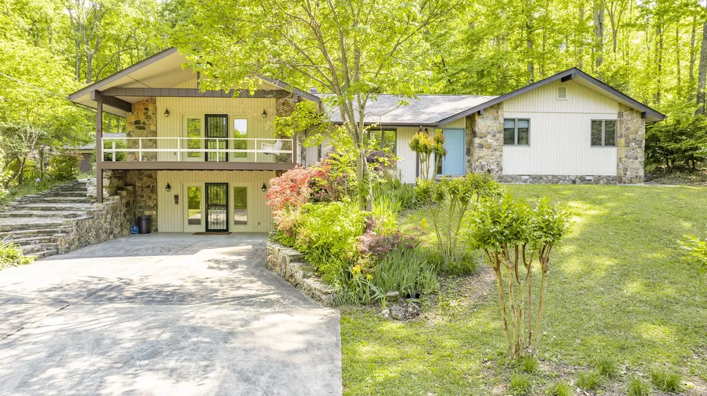 568 Castle Street Monticello KY 42633
