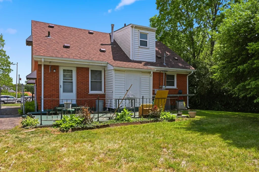 1555 Montrose Drive Lexington KY 40511