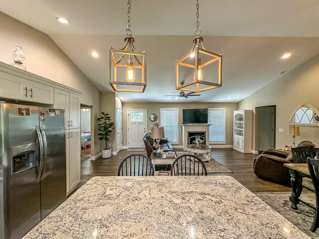 83 Mikes Lane London KY 40744