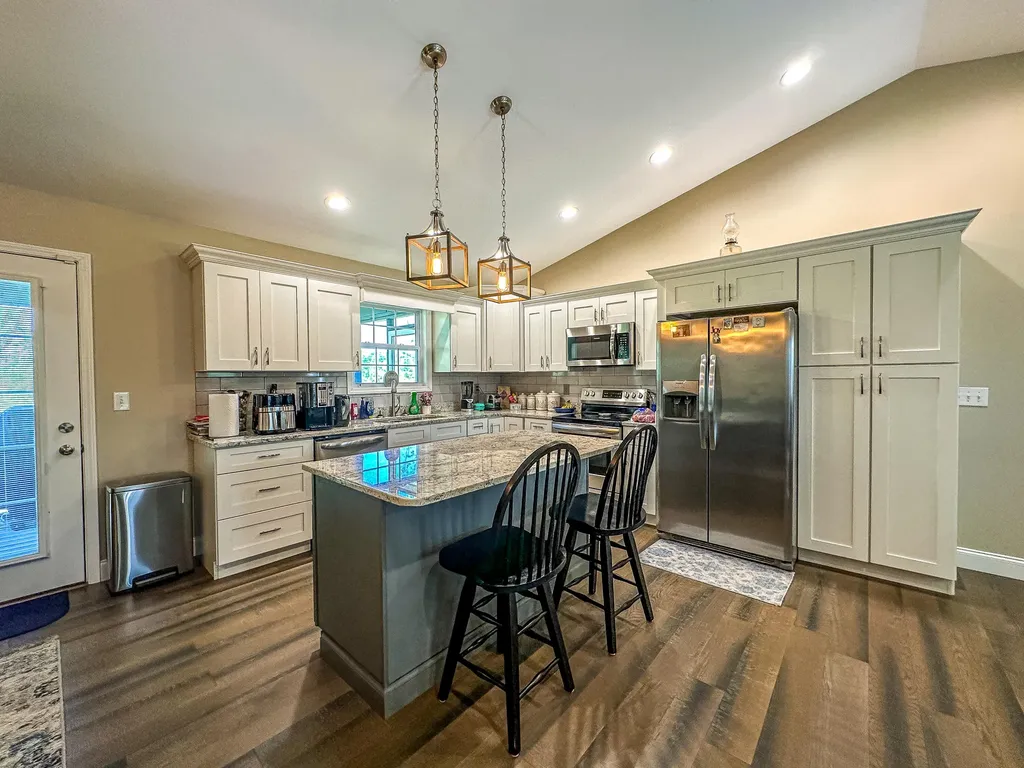 83 Mikes Lane London KY 40744