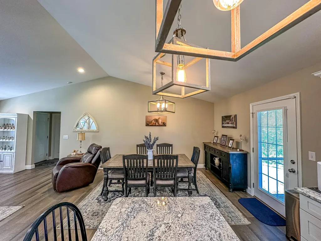 83 Mikes Lane London KY 40744