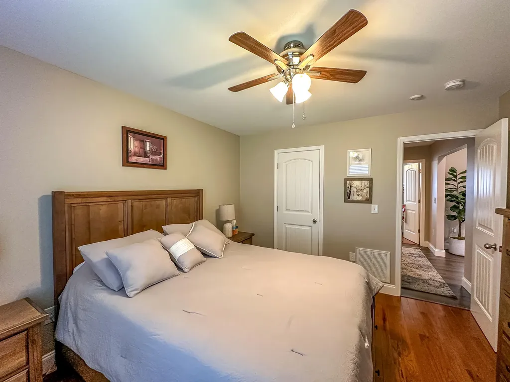 83 Mikes Lane London KY 40744