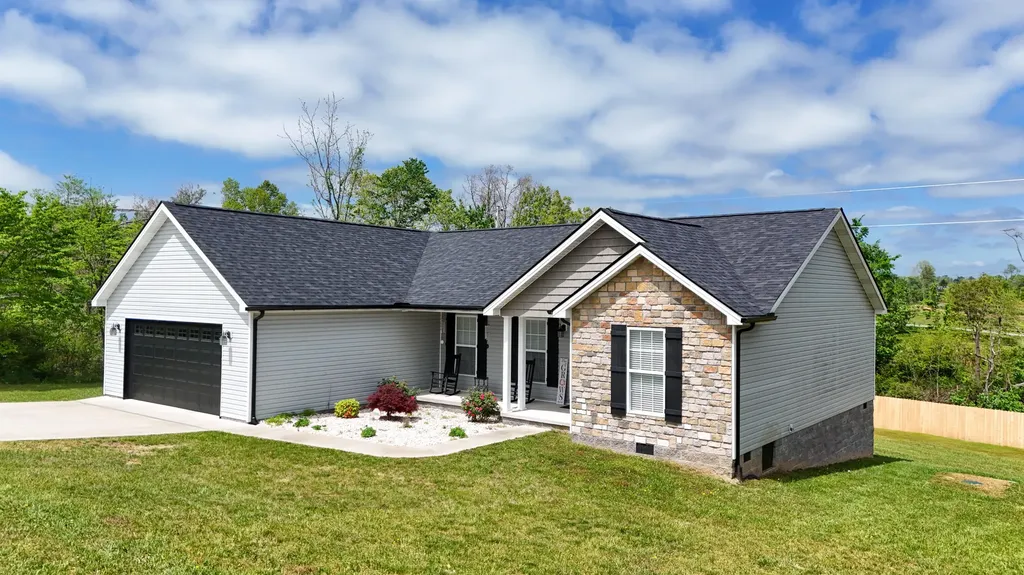 83 Mikes Lane London KY 40744