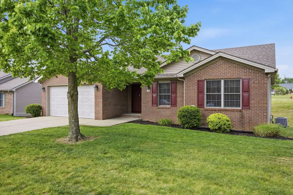 153 Gainsway Drive Nicholasville KY 40356