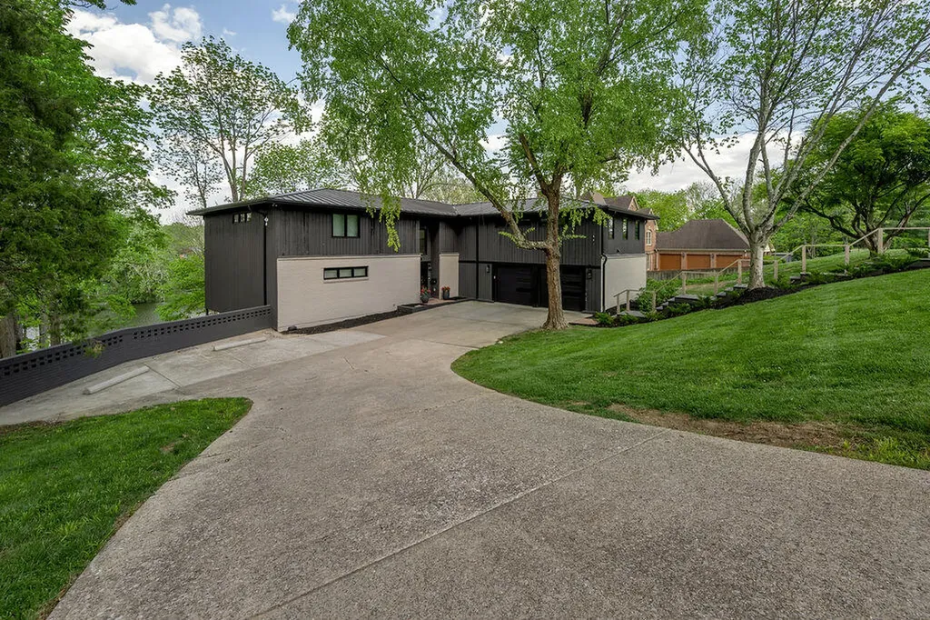 2005 Lakeside Drive Lexington KY 40502