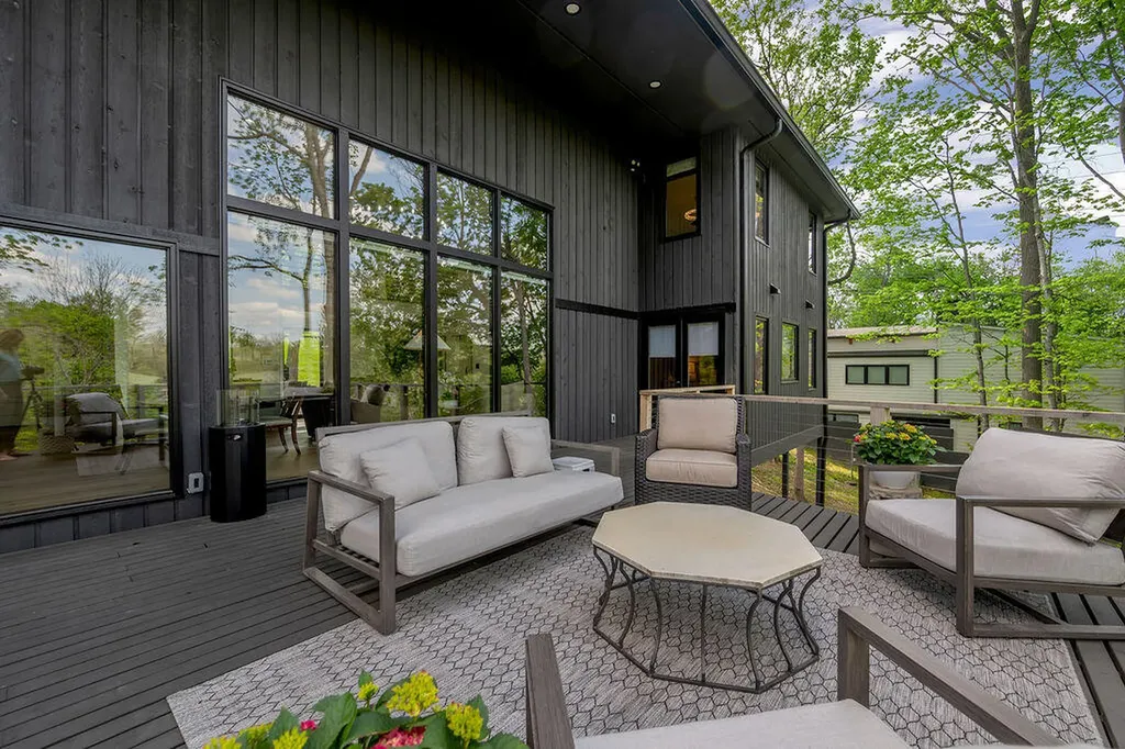 2005 Lakeside Drive Lexington KY 40502