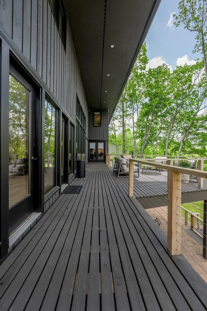 2005 Lakeside Drive Lexington KY 40502