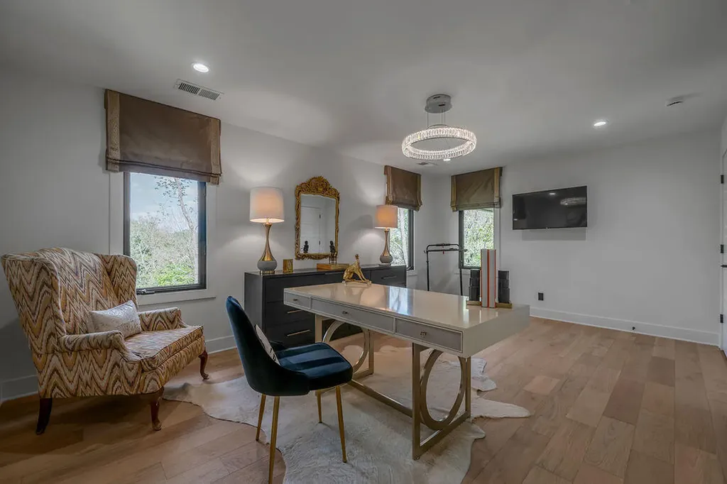 2005 Lakeside Drive Lexington KY 40502