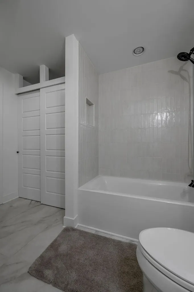 2005 Lakeside Drive Lexington KY 40502