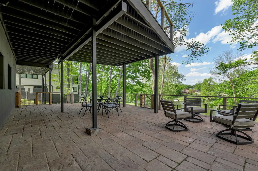 2005 Lakeside Drive Lexington KY 40502