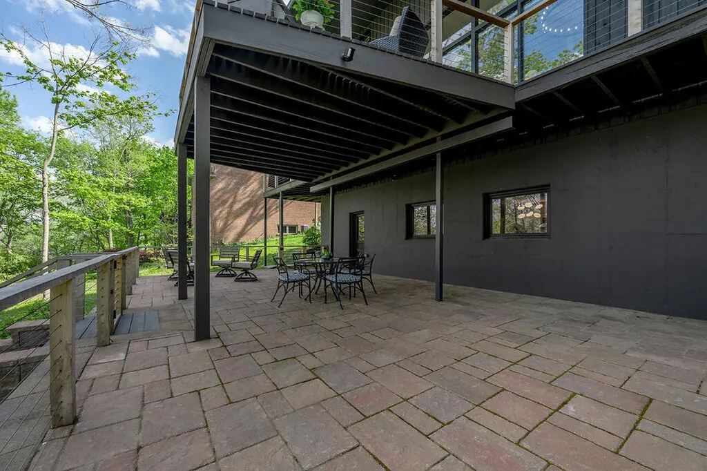 2005 Lakeside Drive Lexington KY 40502