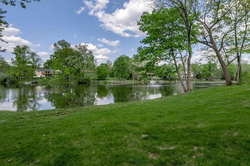 2005 Lakeside Drive Lexington KY 40502