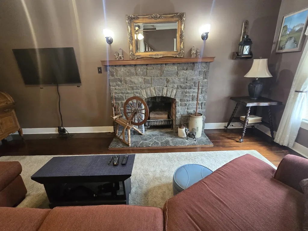 301 S 3rd Street Nicholasville KY 40356