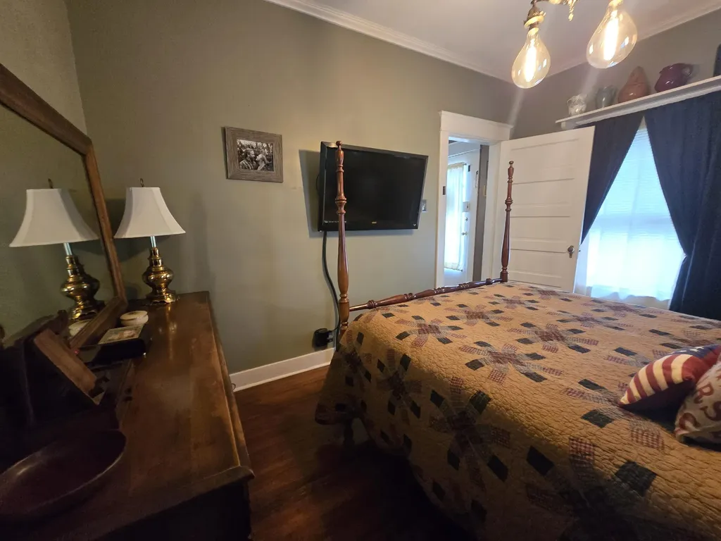 301 S 3rd Street Nicholasville KY 40356