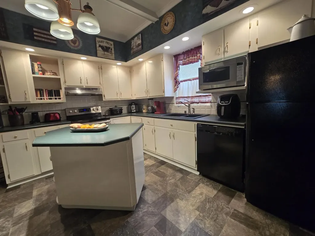 301 S 3rd Street Nicholasville KY 40356