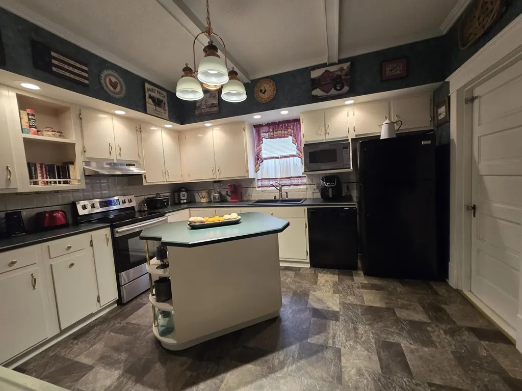 301 S 3rd Street Nicholasville KY 40356