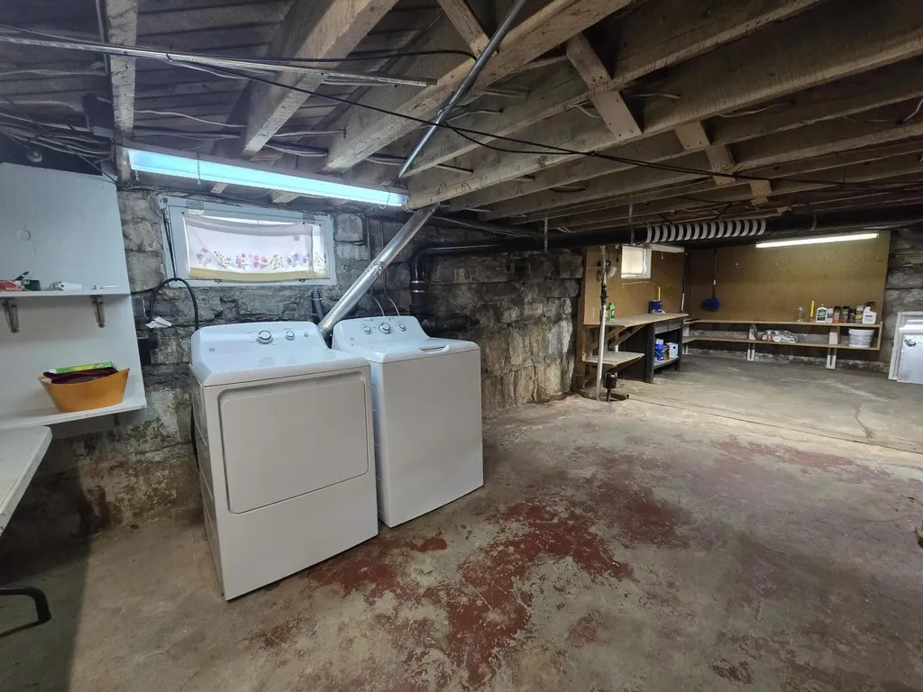 301 S 3rd Street Nicholasville KY 40356