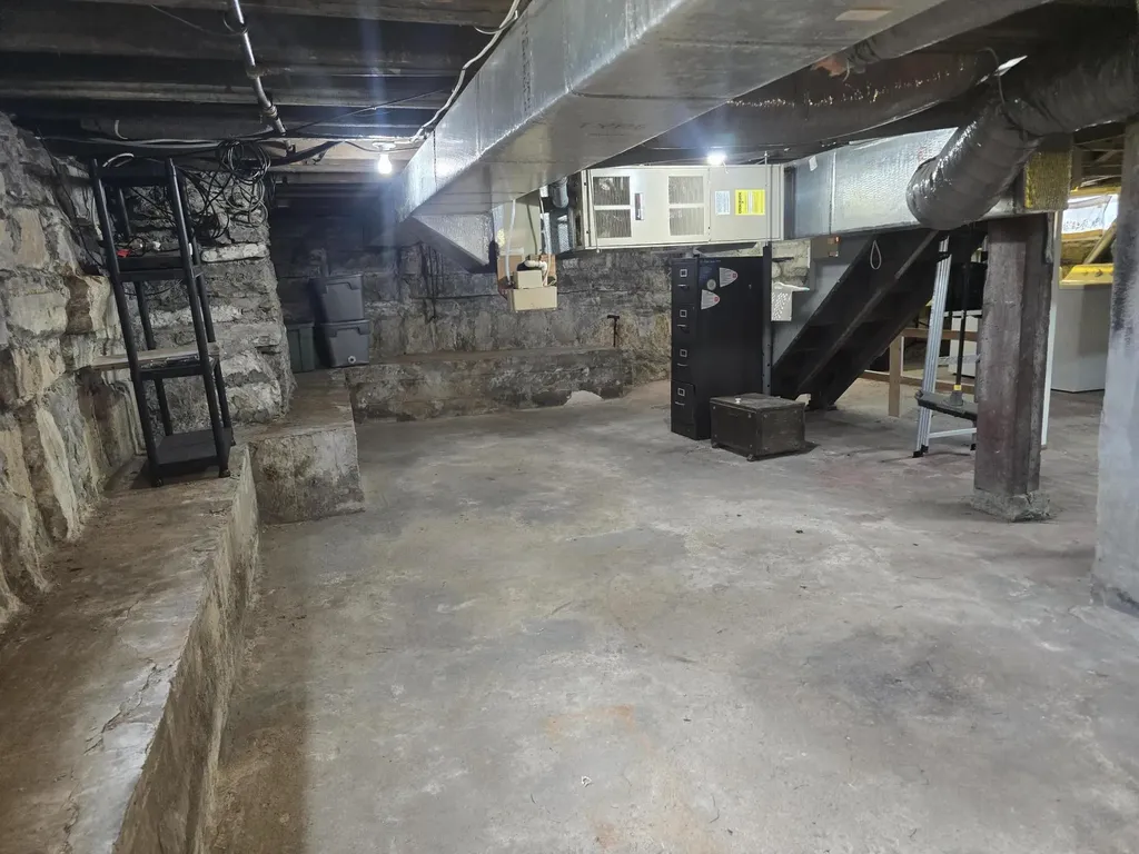 301 S 3rd Street Nicholasville KY 40356