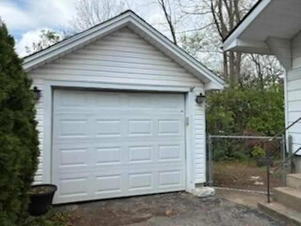 301 S 3rd Street Nicholasville KY 40356