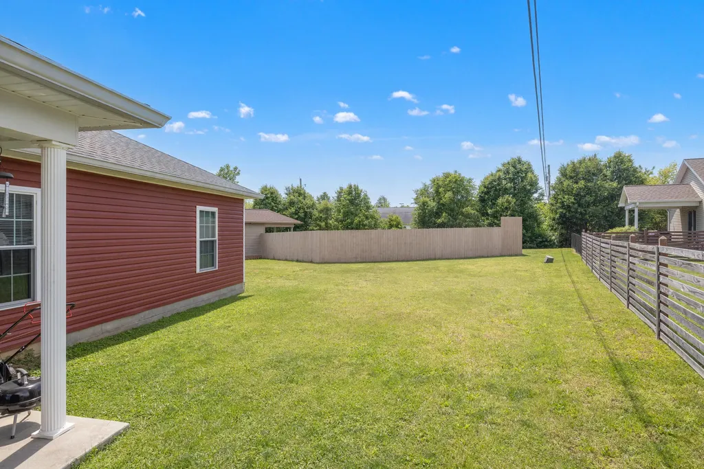2012 Lucille Routt Court Lawrenceburg KY 40342