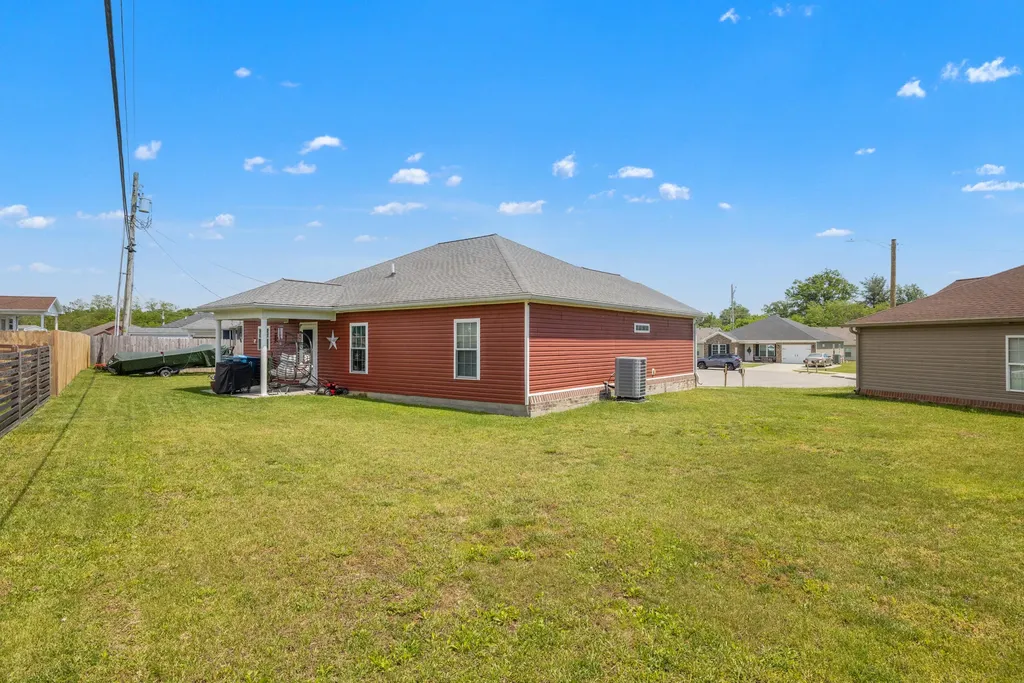 2012 Lucille Routt Court Lawrenceburg KY 40342