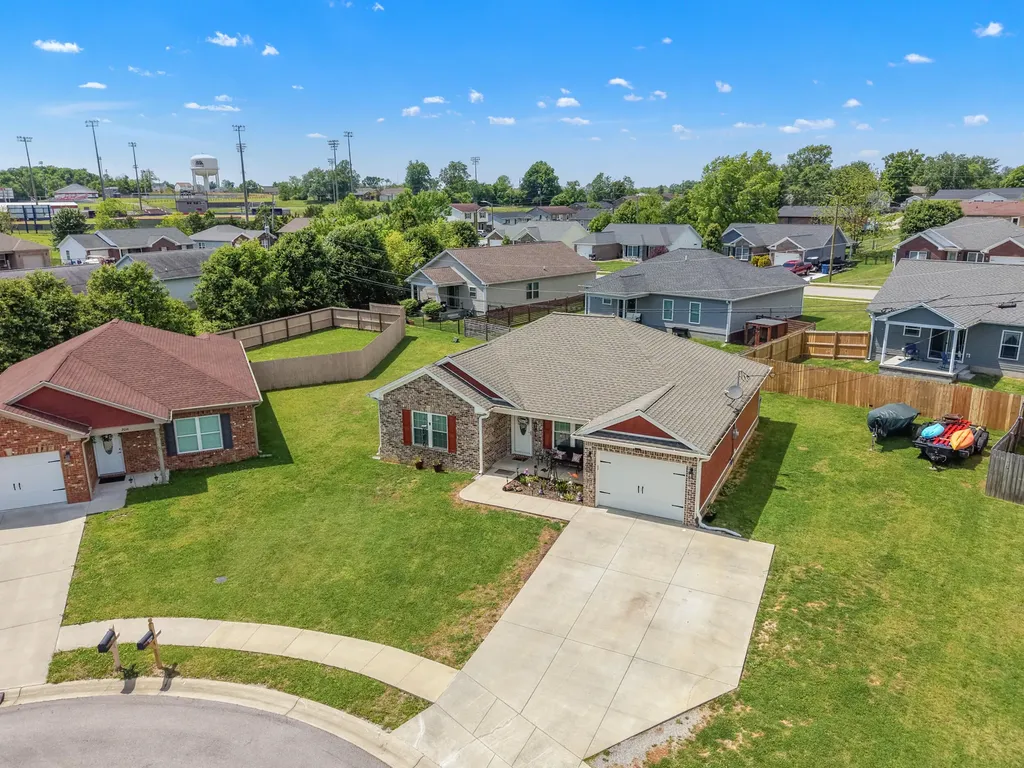2012 Lucille Routt Court Lawrenceburg KY 40342