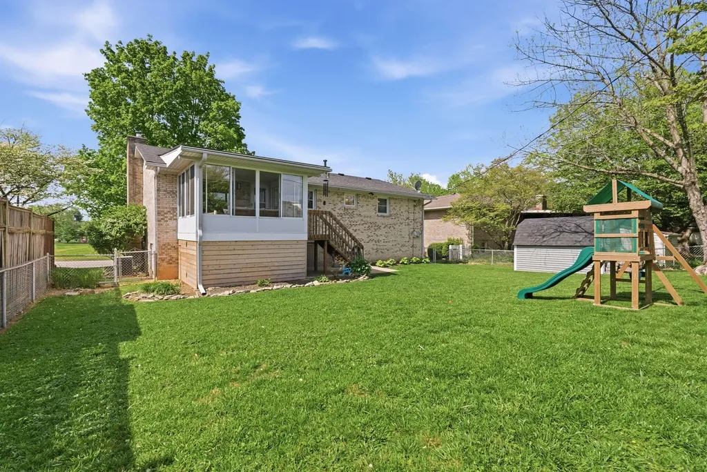 421 Pasadena Drive Lexington KY 40503