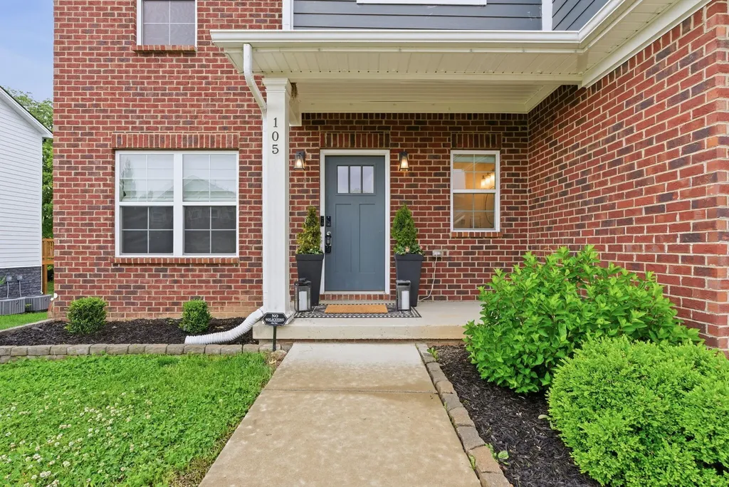 105 Winners Circle Nicholasville KY 40356
