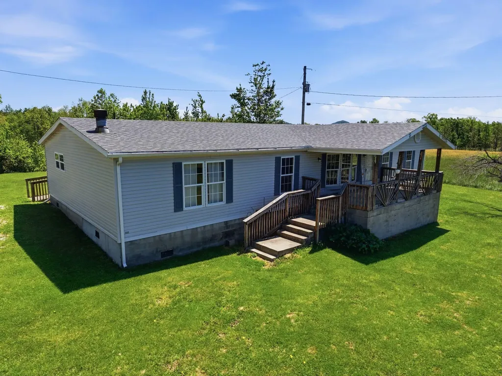 1195 Science Ridge Road Jeffersonville KY 40337