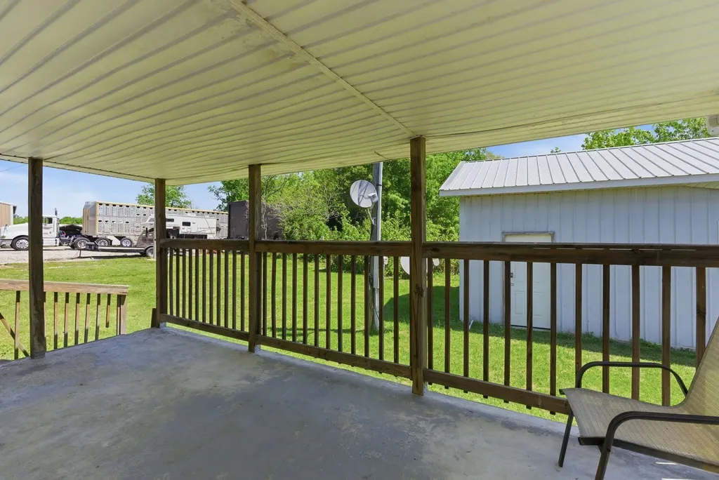 1195 Science Ridge Road Jeffersonville KY 40337