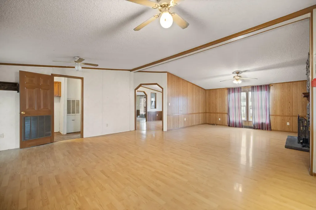 1195 Science Ridge Road Jeffersonville KY 40337