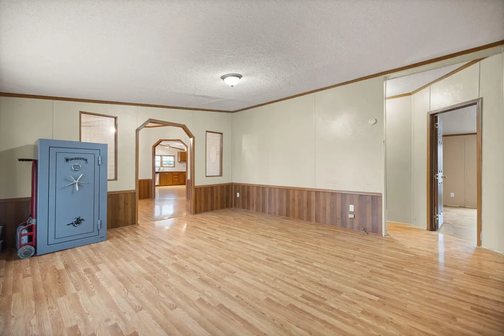 1195 Science Ridge Road Jeffersonville KY 40337