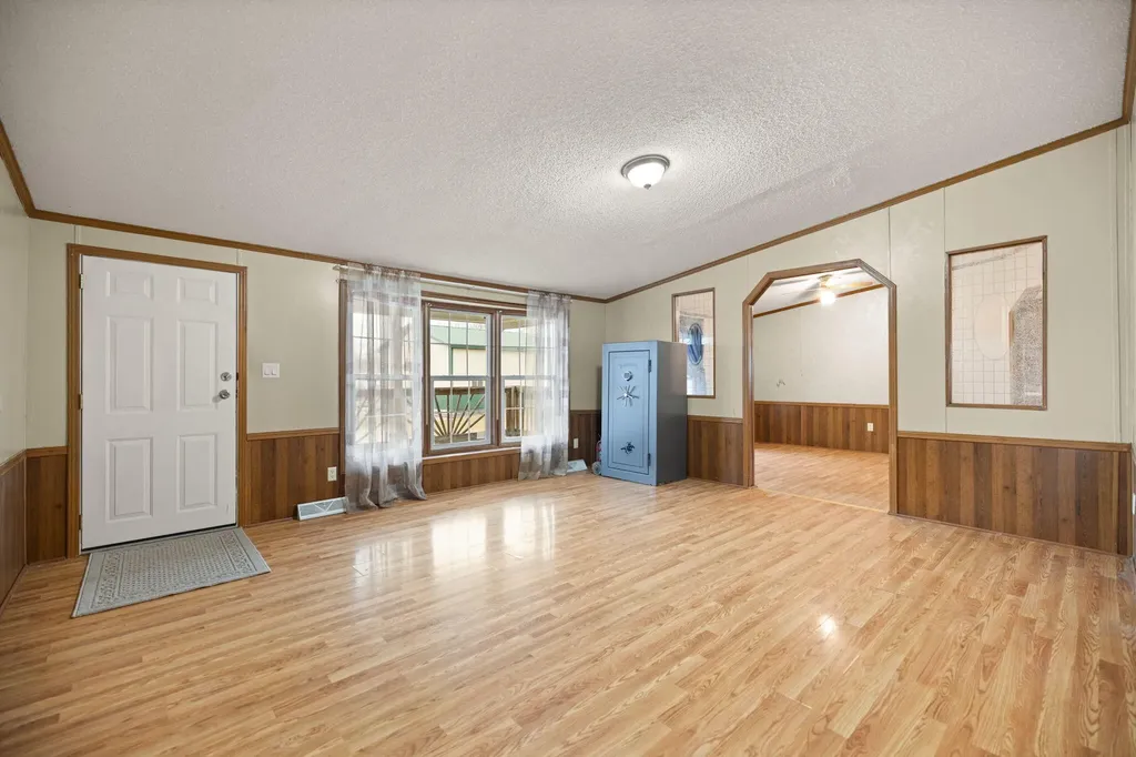 1195 Science Ridge Road Jeffersonville KY 40337