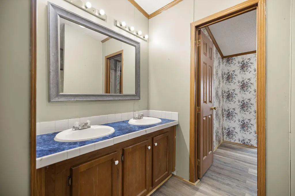 1195 Science Ridge Road Jeffersonville KY 40337