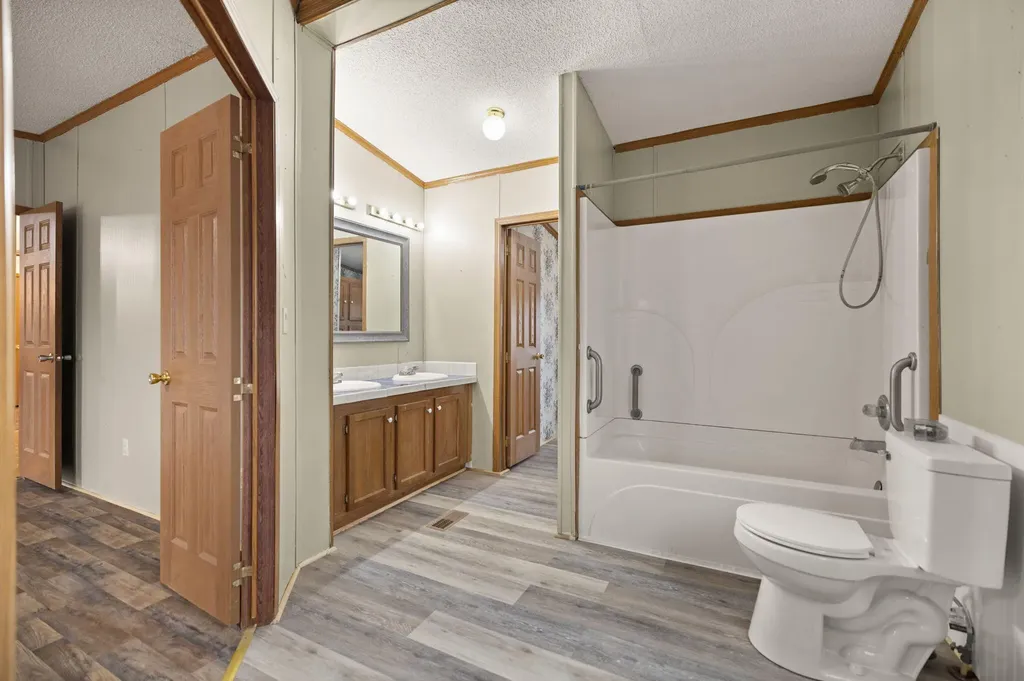 1195 Science Ridge Road Jeffersonville KY 40337