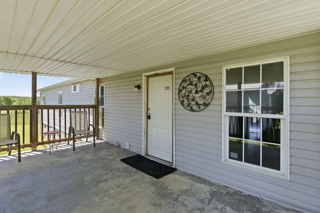 1195 Science Ridge Road Jeffersonville KY 40337