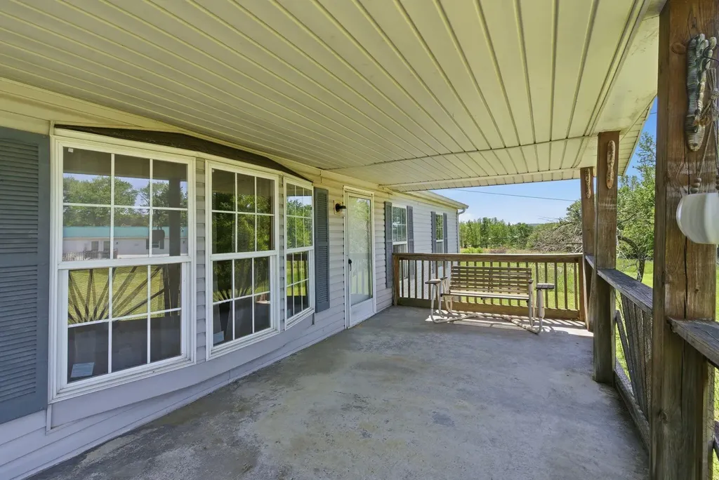 1195 Science Ridge Road Jeffersonville KY 40337