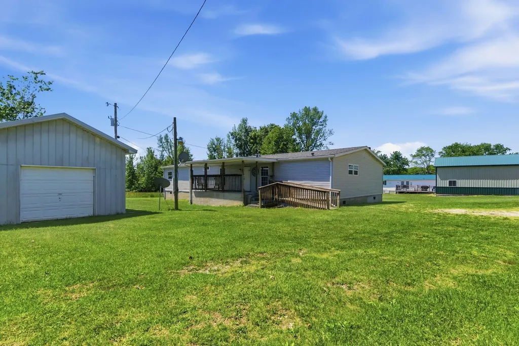 1195 Science Ridge Road Jeffersonville KY 40337