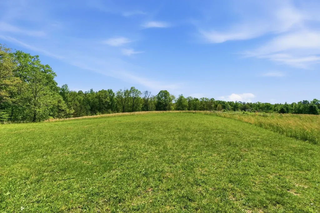 1195 Science Ridge Road Jeffersonville KY 40337
