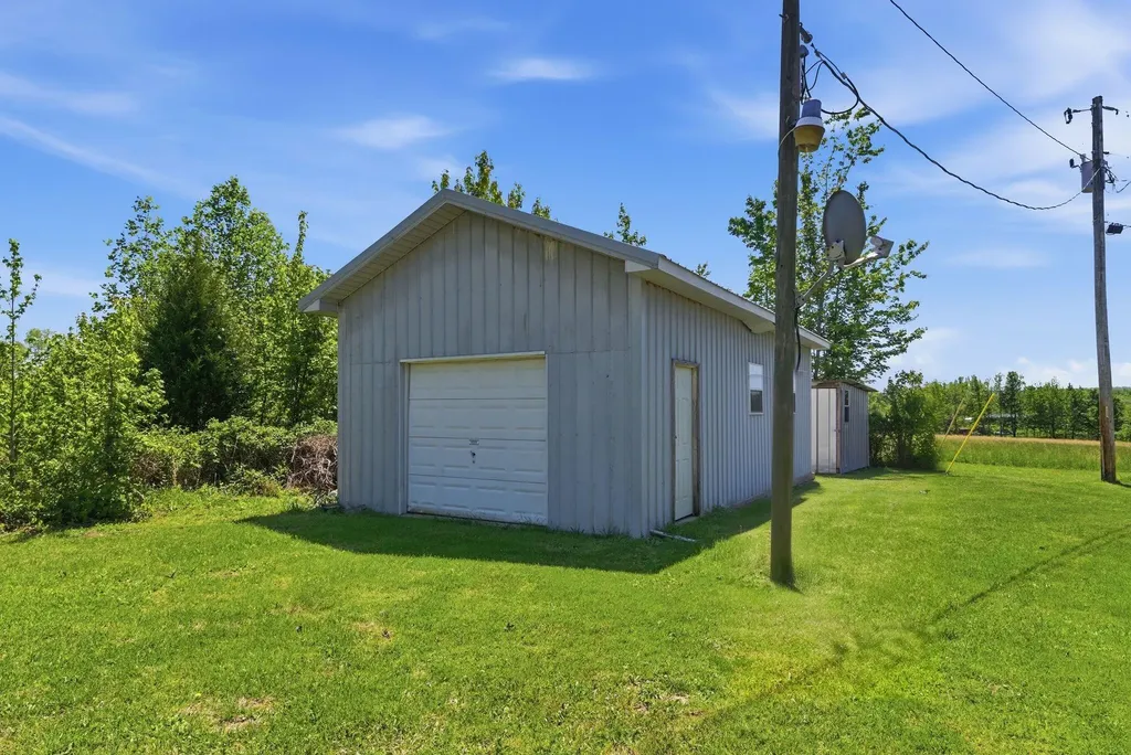 1195 Science Ridge Road Jeffersonville KY 40337