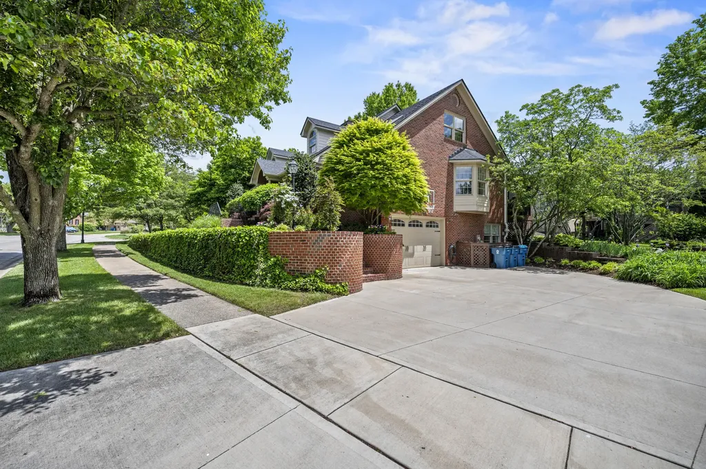 3964 Palomar Boulevard Lexington KY 40513