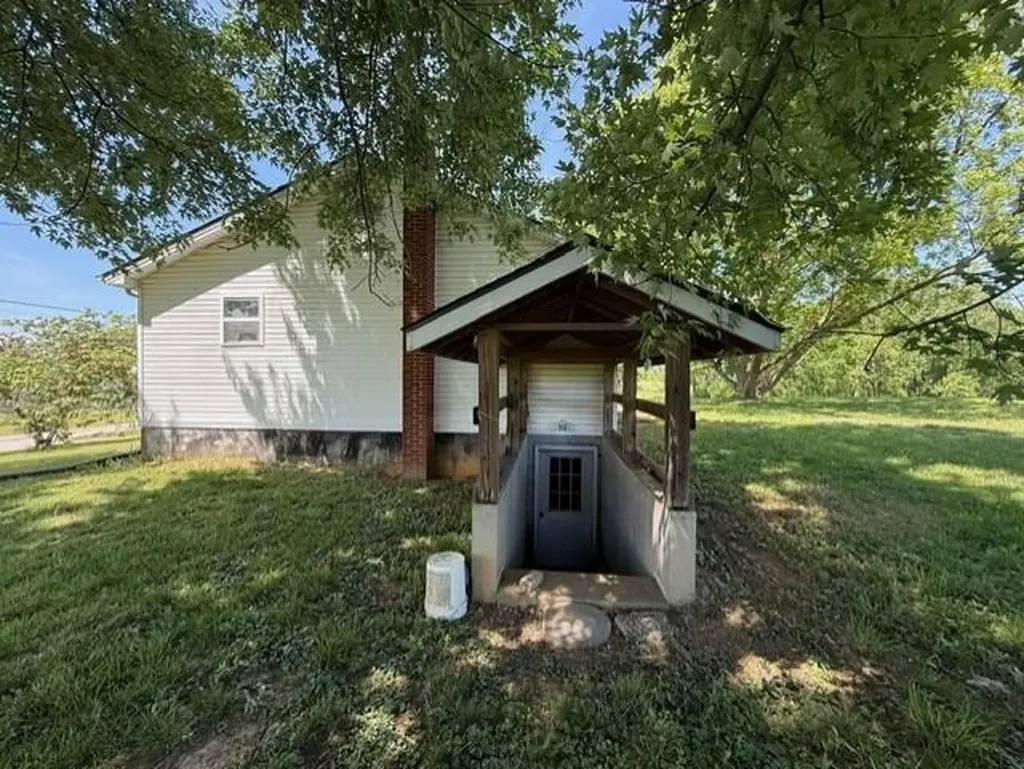 3824 Hickory Nut Road Nancy KY 42544